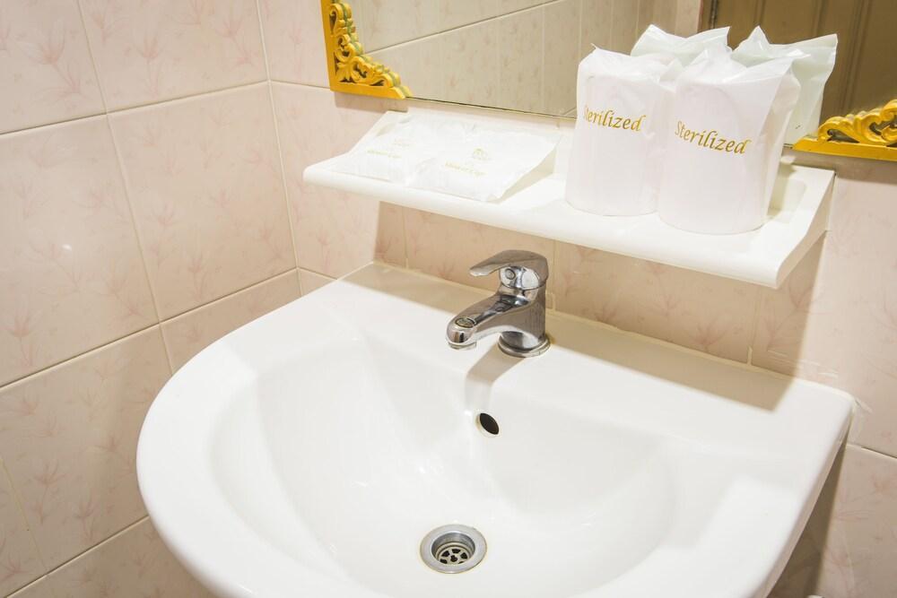 New Suanmali Hotel Bangkok Bagian luar foto